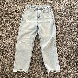 American eagle outfitters cropped jeans. Size 6.